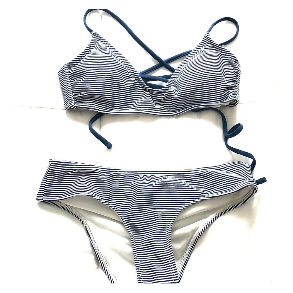 Juniors/Woman’s Blue striped Bikini